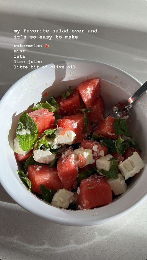 Watermelon salad recipe Hailey Sani, Watermelon Salad Recipes, Watermelon And Feta, Healthy Food Inspiration, Easy Healthy Meal Prep, Watermelon Salad, Healthy Food Motivation, Healthy Lifestyle Food, Food Goals