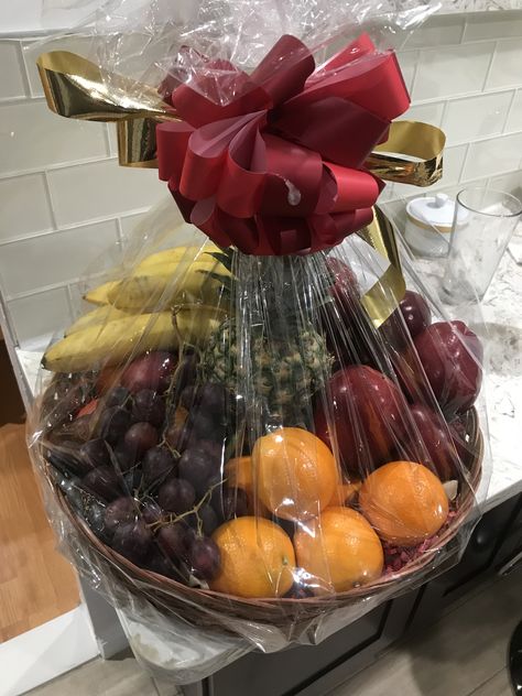 Fruit basket as a gift is always a good idea Fruit Basket Ideas, 2024 Board, Gifting Ideas, Fall Makeup, Makeup Natural, Fun Food, Fruit Basket, Dessert Ideas, Natural Makeup