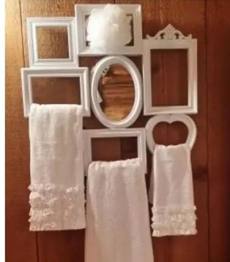 Country Chic Bedroom, Shabby Chic Picture Frames, Muebles Shabby Chic, Shabby Chic Decorating, Chic Bathroom Decor, Shabby Chic Room, Shabby Chic Living, Frame Diy, Shabby Chic Dresser