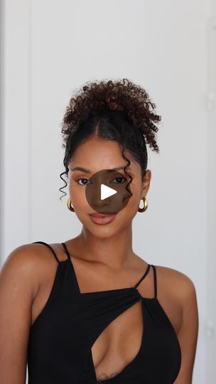 30K views · 4.3K reactions | Curly hairstyle idea for your date night 👀💕
Vous validez ?🥰
Les produits viennent tous de chez @activilong ✨:

Brume légère Coco d’amour 
Crème fouettée Acticurl
Gelée gourmande Coro d’amour
Sérum définissant Acticurl 
.

.

.

.

.

.

.
 #curlyhair #hair #naturalhair #curls #curly #curlyhairstyles #curlygirl #hairstyles #hairstyle #beauty#naturalhairstyles #healthyhair #hairgoals #wavyhair #allwhite #curlyhairstyle #curlygirlmethod #instagood #curlyhairdontcare #natural#hairstyleideas#cheveuxfrisés #cheveuxbouclés #boucles | Maty. | Tyla · Jump Tyla Hairstyles, Hairstyle Idea, Curly Hair Care, Curly Hairstyle, Curly Hair, Date Night, Curly Hair Styles, Coco, Hair Care