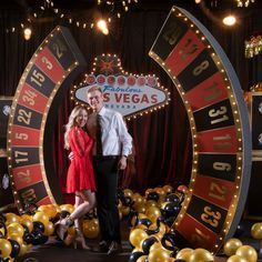 Tema Vegas, Casino Birthday Party, Vegas Theme Party, Casino Birthday, Las Vegas Party, Prom Themes, Vegas Night, Vegas Theme, Casino Party Decorations