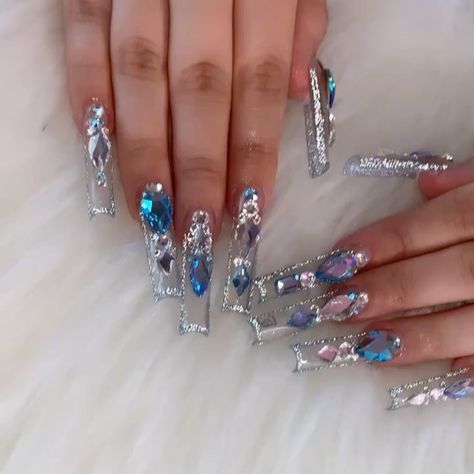 ✨(ﾉ◕ヮ◕)ﾉ*:･ﾟ✧ Mulani💋 on Instagram: “Icy wifey 💎🥶 #explore Bling by @bluestreakcrystals Blue glitter @honeysnailsecret Clear acrylic @youngnailsinc” Blue Icy Nails, Icy Nails Acrylic, Blue Bling Nails Rhinestones, Icy Blue Nails Acrylic, Blue Ice Nails, Blue Gem Nails, Icy Blue Nails, Blue Bling Nails, Icy Nails