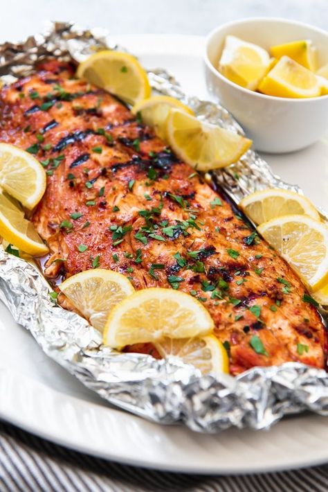 Salmon Recipes Bbq, Bbq Salmon Recipes, Best Grilled Salmon Recipe, Brown Sugar Salmon, Bbq Salmon, Salmon In Foil, Grilled Salmon Recipes, Recipes Bbq, Seafood Recipe