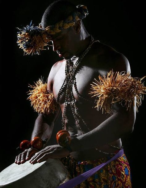 Legacy of Drums ... - Jefe Yagbe Awolowo Onilu African Aesthetic, Afro Dance, African Drum, Eartha Kitt, African Dance, Music Culture, Dancing Baby, African Music, African People