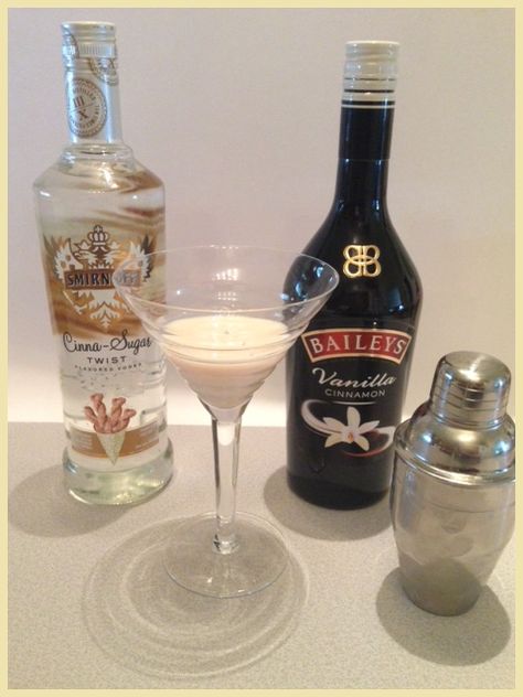 Cocktail Recipes Featuring Baileys Vanilla Cinnamon Irish Creme Baileys Martini Vanilla Vodka, Baileys Vanilla Cinnamon Drinks, Baileys Irish Cream Recipes, Cinnamon Schnapps, Baileys Drinks, Cinnamon Drink, Irish Cuisine, Vanilla Vodka, Baileys Irish Cream