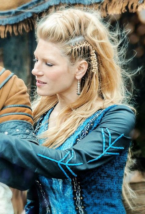 1000+ ideas about Lagertha Hair on Pinterest | Viking hair, Viking ... Viking Hairstyles Female, Viking Hairstyles, Lagertha Hair, Vikings Lagertha, Hairstyles Female, Costume Viking, Viking Braids, Viking Wedding, Viking Costume