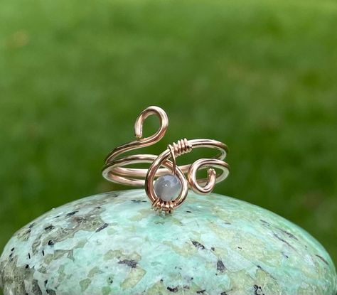 Wire Rings Ideas, Tab Ideas, Homemade Jewellery, Crystal Wire Wrap, Mother Of Pearl Rose, Diy Wire Jewelry Rings, Art Fil, Wire Jewelry Rings, Mother Of Pearl Ring