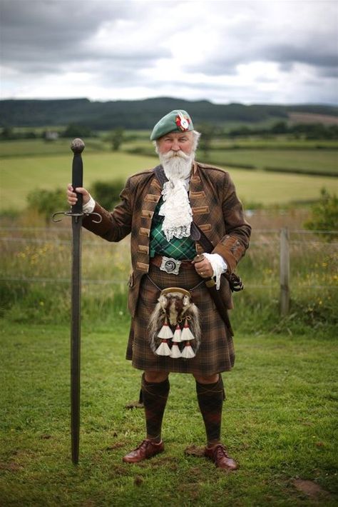 in Stirling, Scotland Scottish Kilts Men, Scottish Viking, Scottish Costume, Armor Reference, Stirling Scotland, Scottish Dress, Scottish Clothing, Scottish Warrior, Scottish People