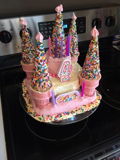 Princess Castle Cupcakes, Birthday Cake Eight Year Old, Diy Castle Birthday Party, Diy Princess Castle Cake, Princess Cake Homemade, Easy Princess Castle Cake, Diy Princess Cake Easy, Easy Princess Birthday Cake, Rainbow Castle Cake