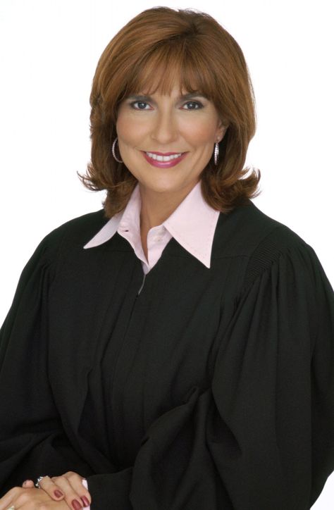 Marilyn Milian, People's Court, Chic Blouses, Style Me, Milan, Blouses, Hair Styles, Hair, How To Wear