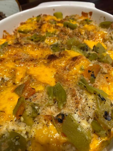 Green Chili Cheese Rice - Easy DIY Recipes Chili Cheese Rice, Green Chili Rice, Chili Rice, Green Chili Recipes, How To Make Green, Cheese Rice, 30 Min Meals, Diced Green Chilies, Rice Varieties