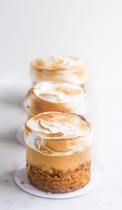 Pumpkin Charlotte Royale, Pumpkin Charlotte, Fancy Fall Desserts, Elegant Fall Desserts, Salted Caramel Mousse, National Pumpkin Day, Marshmallow Meringue, Pumpkin Tart, Magical Food