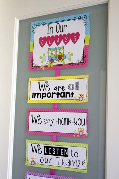 40 Excellent Classroom Decoration Ideas - Page 2 of 2 - Bored Art Classroom Rules Display, Chevron Classroom Decor, Preschool Classroom Rules, Peraturan Kelas, Classroom Preschool, Owl Theme Classroom, Owl Classroom, Classroom Decor High School, Diy Classroom Decorations