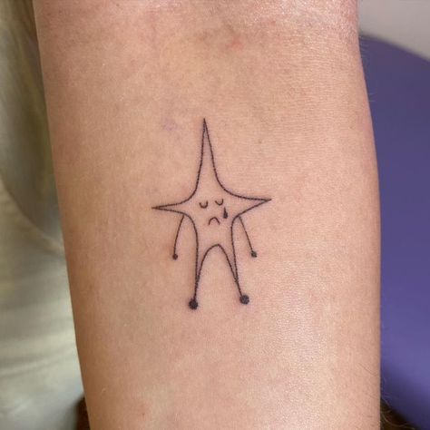 Fun Stick And Poke Tattoo, Star People Tattoo, Stickandpoke Tattoo, Doodle Faces, Poked Tattoo, Tattooed Freckles, Stick Poke, Real Tattoos, Stick Poke Tattoo