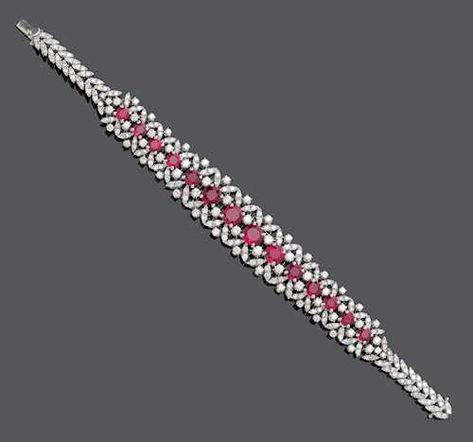 White Gold Diamond Bracelet With Ruby, Luxury Ruby Diamond Bracelet For Formal Occasions, Luxury Red Diamond Jubilee Bracelet, Luxury Ruby Elegant Bracelet, Luxury Ruby Diamond Bracelet, Art Deco Diamond Jewelry, Ruby Ring Designs, Woman Ring, Elegant Jewellery