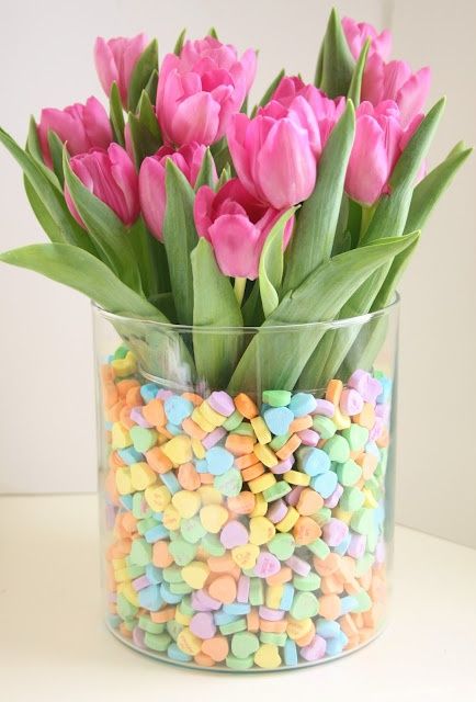 Valentine Flower Arrangements, Do It Yourself Decoration, Hadiah Valentine, Images For Valentines Day, Conversation Heart, Valentine Dinner, Valentines Flowers, Candy Hearts, My Funny Valentine