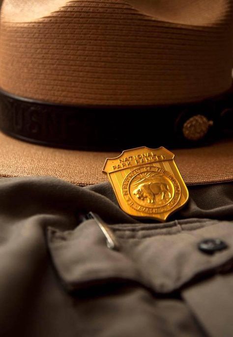 Ranger Life: How I Became a Park Ranger (and How You Can Too!) Park Ranger Aesthetic, Outdoorsy Kids, Us Aesthetic, My Dream Job, Forest Ranger, The Adventure Zone, Denali National Park, Park Ranger, Smoky Mountain National Park