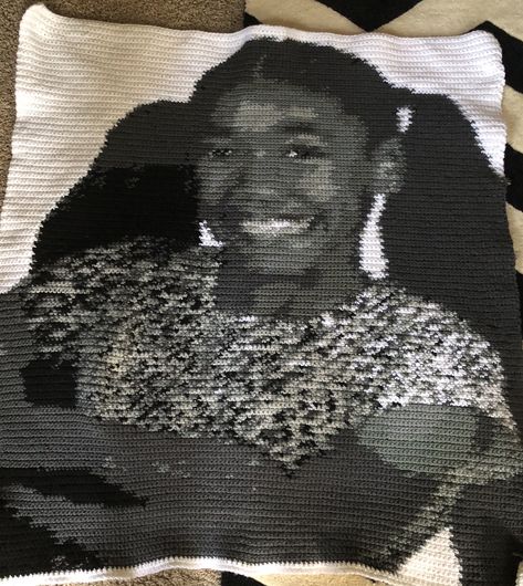 A crochet photo pattern piece one of my customers crocheted for one of HER customers. She'll frame it in a shadow box. Picture Crochet Patterns, Photo Tapestry, Photo Portraits, Shell Frame, Pixel Crochet, Photo Pattern, Crochet Market Bag, Year 3, Tapestry Crochet