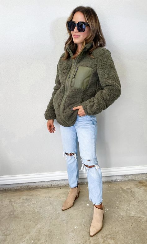 Green Fleece Jacket Outfit, Green Sherpa Jacket Outfit, Green Fleece Outfit, Brown Sherpa Jacket Outfit, Sherpa Sweater Outfit, Fuzzy Coat Outfit, Sherpa Coat Outfit, Fuzzy Jacket Outfit, Green Coat Outfit