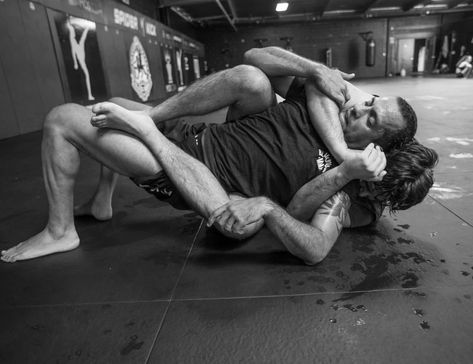 Mma Gym Aesthetic, Mma Training Aesthetic, Jiu Jitsu Photography, Mma Fighters Aesthetic, Krav Maga Aesthetic, Jiujitsu Aesthetic, Jiu Jitsu Aesthetic, Bjj Aesthetic, Mma Aesthetics