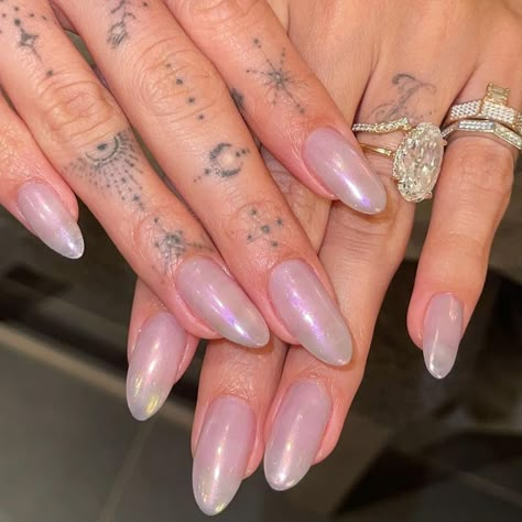 Hailey Nails, Hailey Bieber Nails, Bieber Nails, Wife Nails, Kiss Nails, Nail Techniques, Mob Wife, Nails 2024, Dream Nails