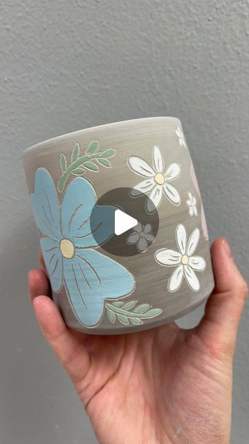 Pottery by Nat on Instagram: "bringing this flower cup to life with some carvings 🌸🌼 for my potter friends, this is the L2 stylus from @diamondcoretools and it has been game changer 🙌🏼  #pottery #handcrafted #ceramics #potteryartist #clay #clayartists #processart #wheelthrown #sgraffito #sgraffitopottery #carved #florals #floralart #sgraffitotools #diamondcoretools" Carved Flowers Pottery, Scraffito Designs Simple, Flower Cup, Flower Carving, Handcrafted Ceramics, Sgraffito, Pottery Designs, Simple Flowers, Process Art