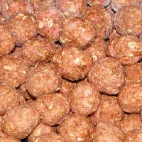 Dog - Satin Balls for weight gain Recipe - (3.7/5) Weight Gain For Dogs, Satin Balls, Whelping Puppies, Guardian Dog, Doggy Treats, Livestock Guardian, Weight Gain Meals, Dog Weight, Puppy Treats