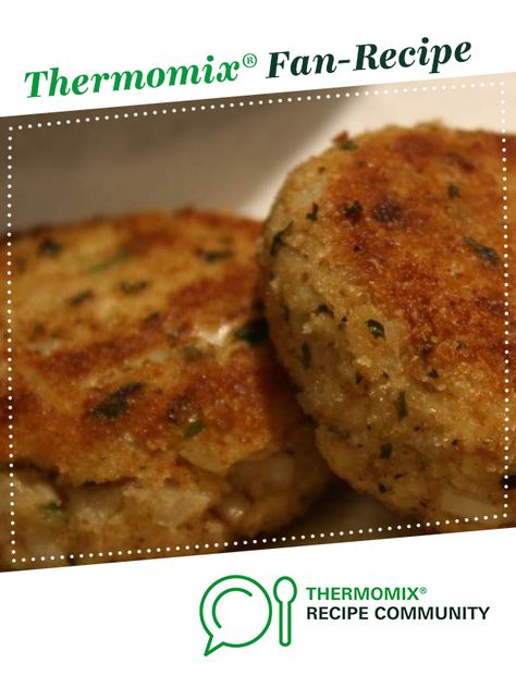 Chicken Patties by Bwhiteside. A Thermomix <sup>®</sup> recipe in the category Main dishes - meat on www.recipecommunity.com.au, the Thermomix <sup>®</sup> Community. Tm6 Recipes, Easy Fish Cakes, Chicken Rissoles, Rissoles Recipe, Veggie Balls, Tiny Chef, Main Recipes, Fish Cakes Recipe, Fish Finger