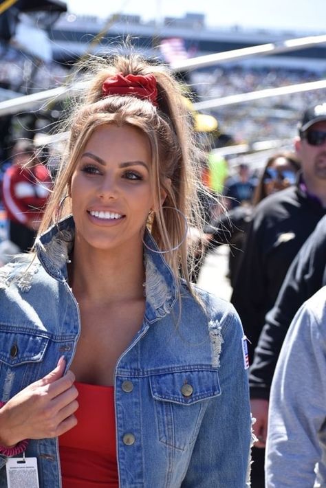 NASCAR racing wives - Whitney Dillon at Martinsville Race Day Outfits Nascar, Nascar Party Outfit, What To Wear To Nascar Race, Nascar Outfit For Women Summer, Nascar Race Outfit, Race Track Outfit Women, Nascar Wife, Whitney Dillon, Nascar Race Day Outfits