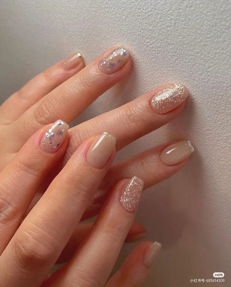 Korean Glitter Nails, Nails Ideas Square, Nail Colors Simple, Square Nails Ideas, Almond Nails Ideas, Fall Nails Designs, Old Money Nails, Money Nails, Nails Elegant