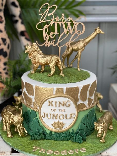 Jungle Cake Ideas, Welcome Two The Jungle, Safari Baby Shower Decorations, Jungle Cake, Boy Cake, Jungle Baby Shower Theme, Jungle Birthday, Jungle Party, Safari Baby Shower