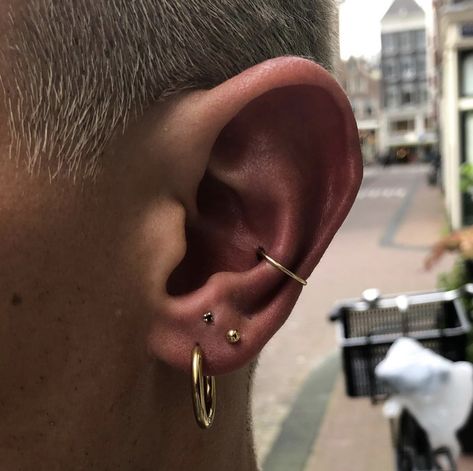 Bijoux Piercing Septum, Guys Ear Piercings, Men's Piercings, Maquillage On Fleek, Cool Ear Piercings, Pretty Ear Piercings, Cool Piercings, Cute Ear Piercings, Cute Piercings