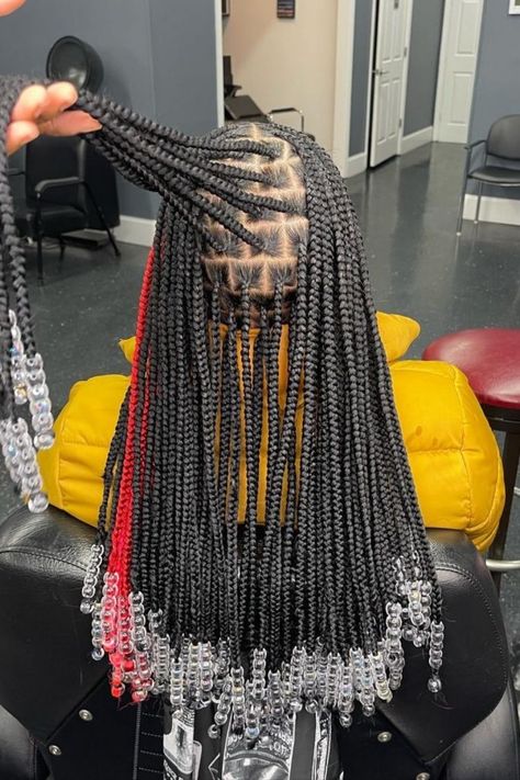 Hair Styles For Medium Knotless Braids, Smeduiem Knotless Parts, Braided Hairstyles Money Sign, Black Women Hairstyles Short Braids, Knotless Braids Box Braids, Braids With Color In The Back, Cheap Braided Hairstyles, Medium Knotless With Beads, Peek A Boo Box Braids Red