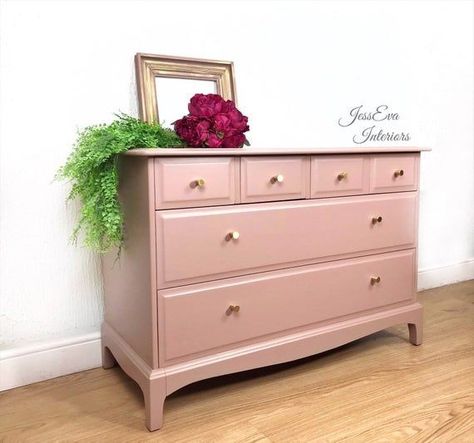 Bedroom Draws, Drawers Upcycle, Chest Of Drawers Upcycle, Drawers Decor, Upcycled Drawers, Dressers Painted, Pink Chest Of Drawers, Chest Of Drawers Decor, Stag Minstrel