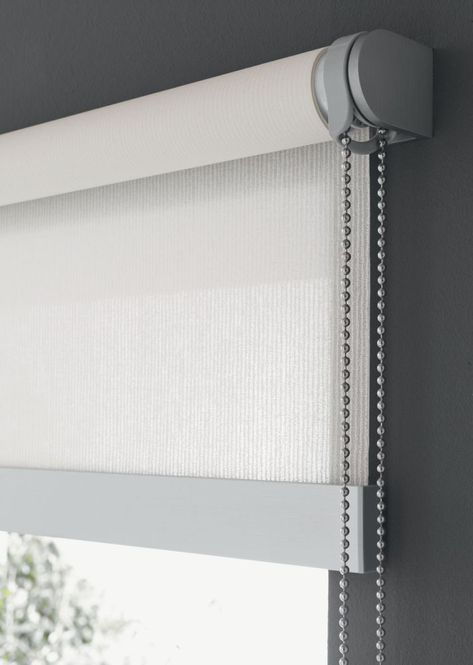 Roller Blinds Living Room, Roll Blinds, Blinds For Windows Living Rooms, Office Curtains, Roll Up Curtains, Cortina Roller, House Blinds, Kitchen Blinds, Minimal Home