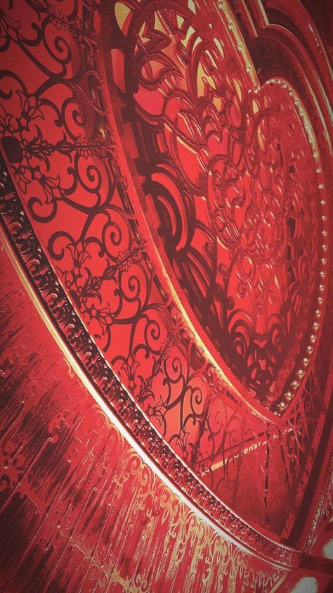 Moulin Rogue Aesthetic, Burlesque Aesthetic Vintage, Moulin Rouge Wallpaper Broadway, Moulin Rouge Wallpaper Iphone, Burlesque Aesthetic Wallpaper, Moulin Rouge Broadway Aesthetic, Moulin Rouge Background, Moulin Rouge Aesthetic Wallpaper, Christian Moulin Rouge Aesthetic