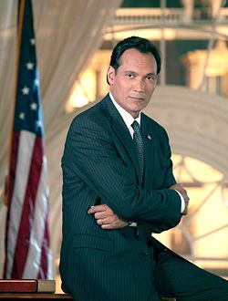 Jimmy Smits as Matthew Santos in The West Wing Happy Birthday Jimmy, Jimmy Smits, Aaron Eckhart, Gemma Atkinson, The West Wing, Two Face, Minka Kelly, Outdoor Quotes, Interracial Couples