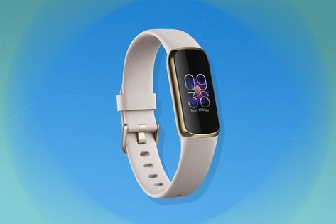 Trainers review the best activity trackers and fitness watches of 2021. Easily compare their battery life, functionality and more to find your perfect fit. Fitness Band Watch, Best Fitness Watch, Healthier Habits, Best Fitness Tracker, Fitbit Bands, Fitness Trackers, Workout Days, Hard Workout, Senior Fitness