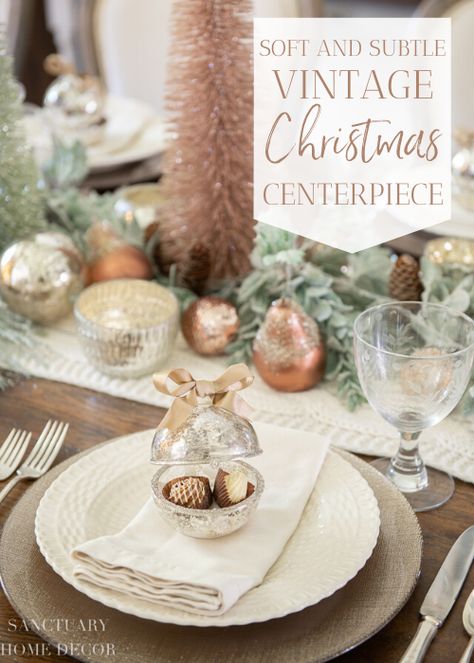 Christmas Table Inspiration, Vintage Christmas Table, Sanctuary Home Decor, Dining Room Decorating Ideas, Sanctuary Home, Dining Room Decorating, Christmas Decorations Apartment, Christmas Table Setting, Christmas Dining Table