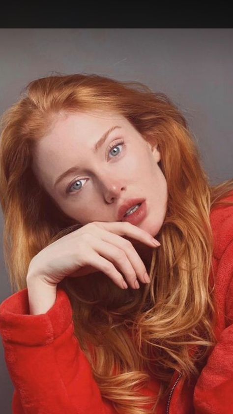 Strawberry Blonde Hair Color, Red Hair Inspo, Natural Red Hair, Ginger Women, Red Haired Beauty, Ginger Hair Color, Beautiful Red Hair, Strawberry Blonde Hair, Long Red Hair