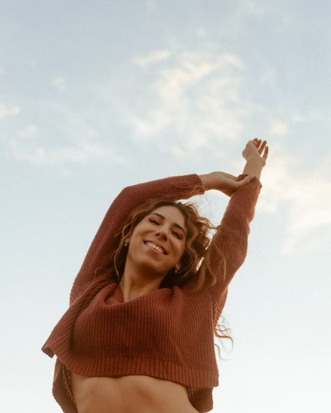 Arms Above Head Pose Reference, Arms Up Pose Reference, Arms Out Pose, Outdoor Portrait Photography, Modeling Poses, Outdoor Portrait, Outdoor Portraits, Canvas Projects, Large Canvas