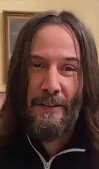 Keanu Reeves Selfie, Keano Reeves, Keanu Reeves Pictures, David Draiman, Mariah Carey Pictures, Good Night My Friend, Pranks Pictures, Boyfriend Pranks, Keanu Reeves Life