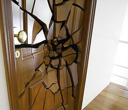 Funky cool shattered door. Wood Entry Doors, Cool Doors, Unique Doors, Wood Flooring, Unique Furniture, Wood Doors, Woodworking Shop, Entry Doors, Modern Wood