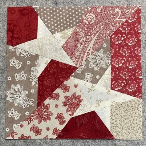 Free Patterns of QUILTING | Candy Striped Holly Star - Free Tutorial  | Facebook Strip Quilt Patterns, Picnic Quilt, Foundation Paper Piecing Patterns, Pretty Quilt, Star Quilt Blocks, Star Quilt Patterns, Quilt Block Tutorial, Strip Quilts, Quilt Block Pattern