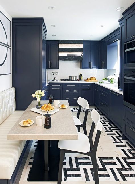 Navy blue galley kitchen banquette breakfast nook Kitchen Narrow, Kitchen Tiny, Kitchen Design Pictures, Galley Kitchens, Narrow Kitchen, Kitchen Black, White Dining Room, Kitchen Designs Layout, Best Kitchen Designs