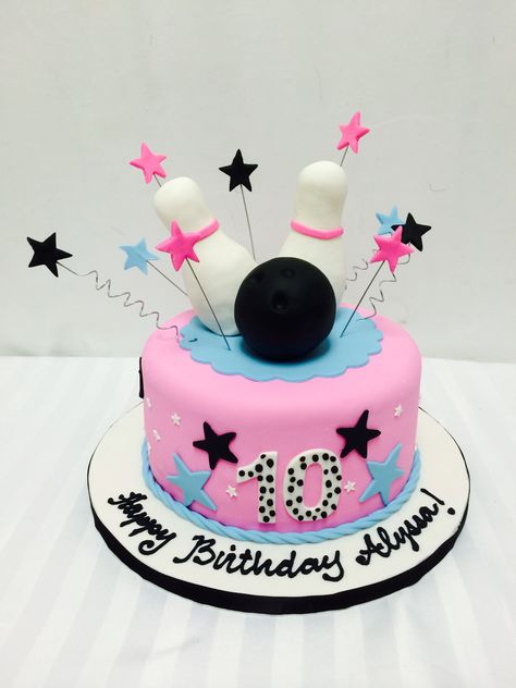 Birthday Cake For Teens, Bowling Cake, Teen Cakes, Bowling Birthday Party, Bowling Birthday, Birthday Cakes For Teens, Sport Cakes, Bowling Party, Themed Birthday Cakes