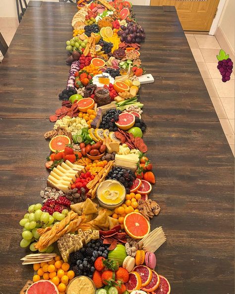 Long Narrow Charcuterie Board Ideas, Charcuterie Table Runner, Sweet 16 Grazing Table, Long Charcuterie Board, Charcuterie Party, Boozy Brunch, Family Christmas Party, Party Platters, Grazing Tables