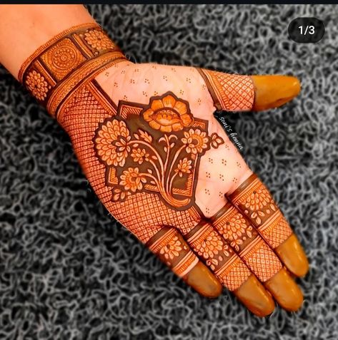 Mehendi Designs Palm, Sider Mehndi, Marwari Mehndi Design, Leg Mehendi Design, Leg Mehendi, Karva Chauth Mehndi Designs, Front Mehndi, Mehedi Design, Front Mehndi Design