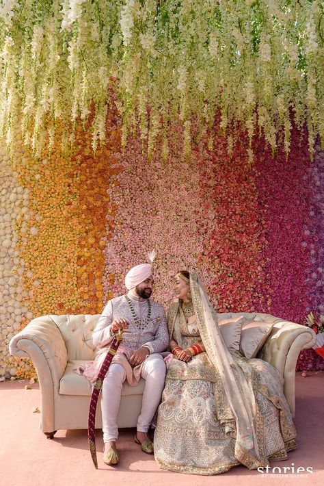 Nice background Aisle Ideas, Reception Stage Decor, Wedding Stage Backdrop, Wedding Hall Decorations, Ceremony Aisle, Wedding Ceremony Ideas, Wedding Background Decoration, Wedding Stage Design, Marriage Decoration