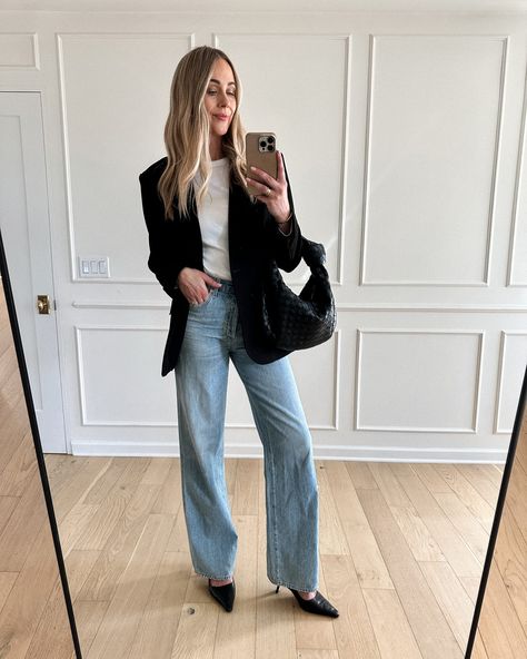 Black Blazer Straight Jeans Outfit, Collarless Blazer Outfits For Women, Black Jeans And Blazer Outfit, Black Wide Leg Jeans Outfit, Style A Black Blazer, Blazer And Skirt Outfits, Fall Outfits With Jeans, Black Blazer With Jeans, Stylish Jeans Outfit